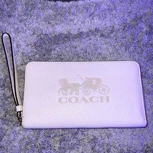 Coach Jes Large Phone Wallet With Horse And Carriage